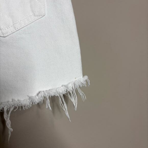 NWT Free People Maggie Mid-Rise Distressed Shorts Optic White Size 25 - Picture 7 of 10